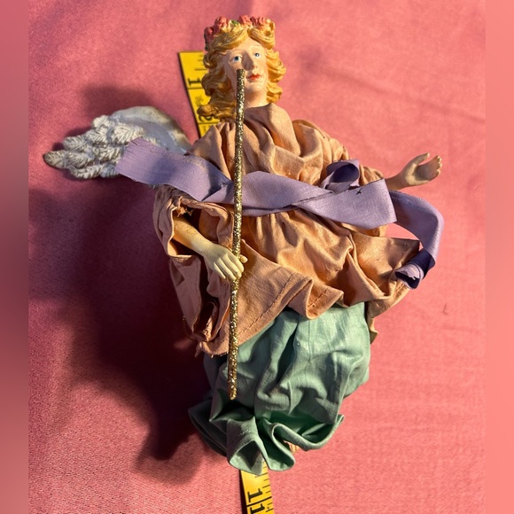 Vintage Beautiful Angel Ornament 1989 - Picture 2 of 7
